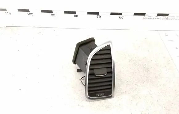 Audi Q7 4L Dashboard side air vent grill/cover trim 4L0820902