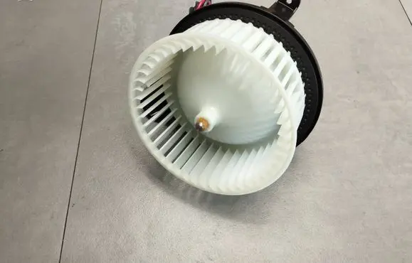 Volkswagen Polo VI Heater fan/blower FW455