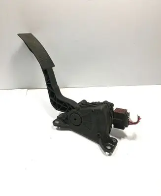 Nissan Navara D40 Accelerator throttle pedal 6PV93390102 18002EB400 EB400