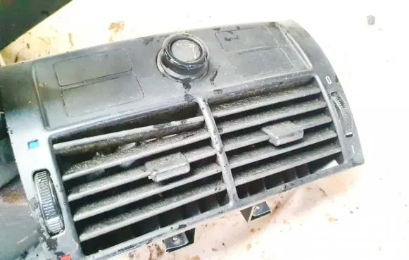 BMW X5 E53 Dash center air vent grill 8409081 8370910
