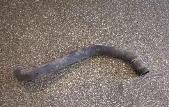 Dodge Durango Engine coolant pipe/hose