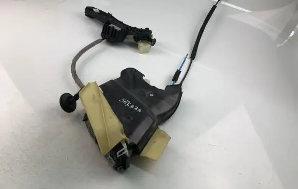 Mercedes-Benz E W212 Coupe door lock (next to the handle) A2127330308