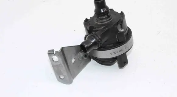 BMW M4 F82 F83 Electric auxiliary coolant/water pump 9147359