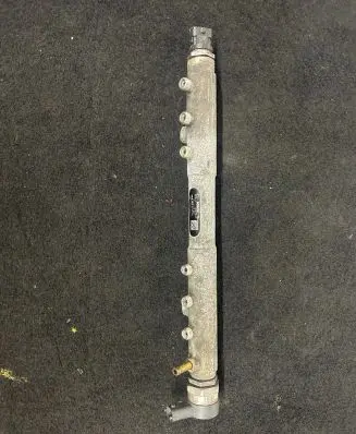 Volvo S80 Fuel main line pipe 30757146 003274L2 0445215023