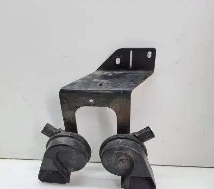 Audi A6 S6 C6 4F Horn signal 4f0951221 4f0951220