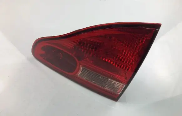 Toyota Avensis Verso Tailgate rear/tail lights