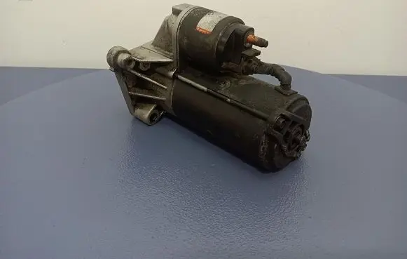 Renault Trafic II (X83) Starter motor