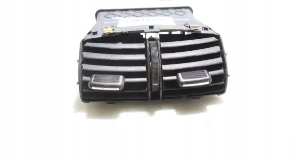 Rear air vent grill