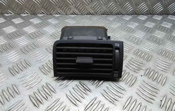 Toyota Avensis T250 Dashboard side air vent grill/cover trim