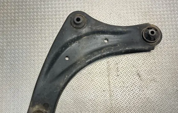 Nissan Pulsar Front lower control arm/wishbone 545011KK0B