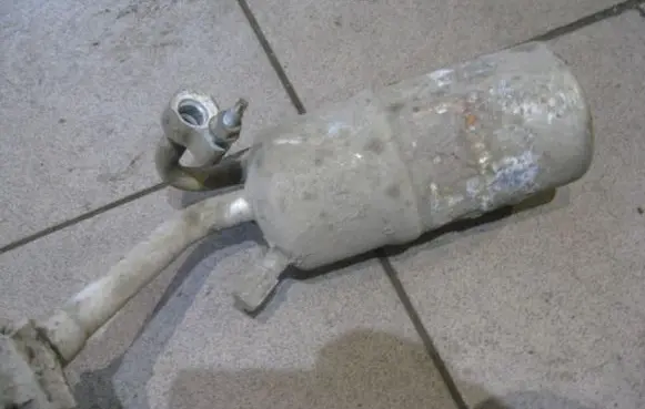 Ford Focus Air conditioning (A/C) pipe/hose