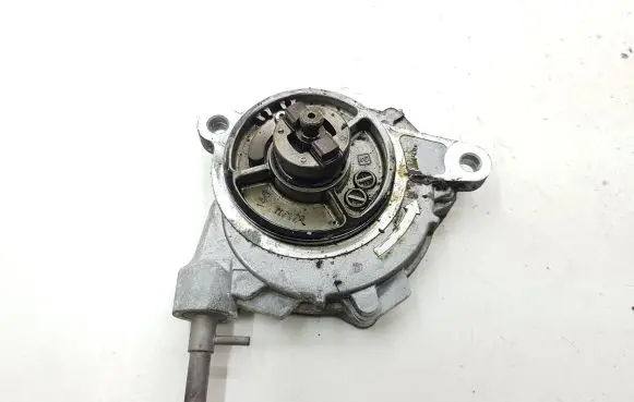 Toyota Auris E180 Vacuum pump 05260923