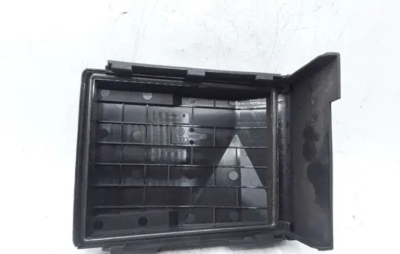 Seat Leon (1P) Fuse box cover 1K0937132F