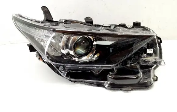 Toyota Auris E180 Headlight/headlamp 8111002K30