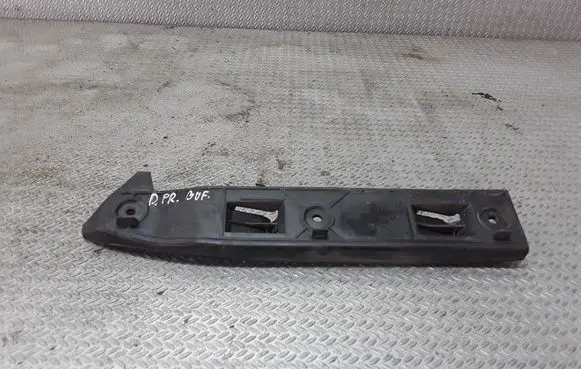 Front bumper mounting bracket