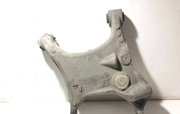 BMW 5 E60 E61 Rear upper control arm/wishbone 6758716