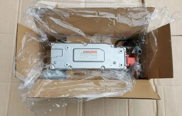 Toyota RAV 4 (XA50) Voltage converter/converter module G927042060