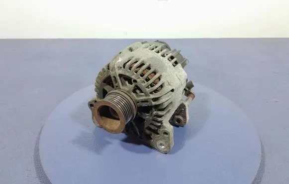 Volkswagen Golf V Generator/alternator 036903024H