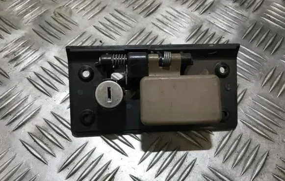 Chrysler Cirrus Glove box gl62trm