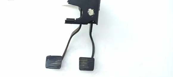 Volkswagen Golf I Pedal assembly