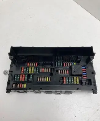 BMW 5 F10 F11 Fuse box set GF10GM20 16704871