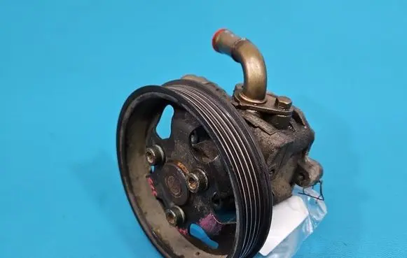 Volkswagen PASSAT B5.5 Power steering pump 8D0145156L IMPRK1576939