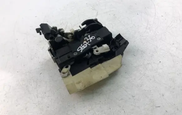 Dacia Dokker Coupe door lock (next to the handle) 123456