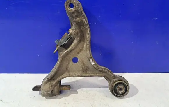 Volvo V70 Front lower control arm/wishbone 9492119 36012457