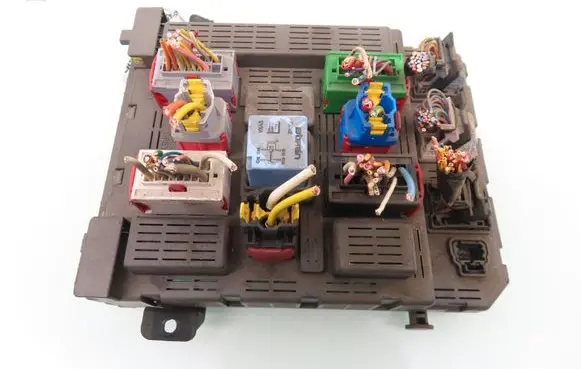 Peugeot 607 Central body control module 9648723780