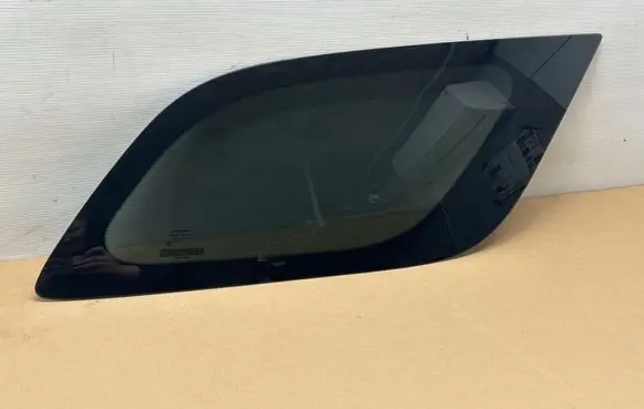 Dodge Durango III Rear side window DOT904 55399266AE