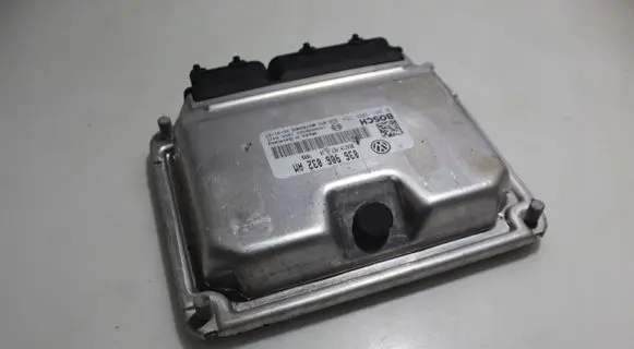 Volkswagen Golf V Engine control unit/module ECU 0261208754