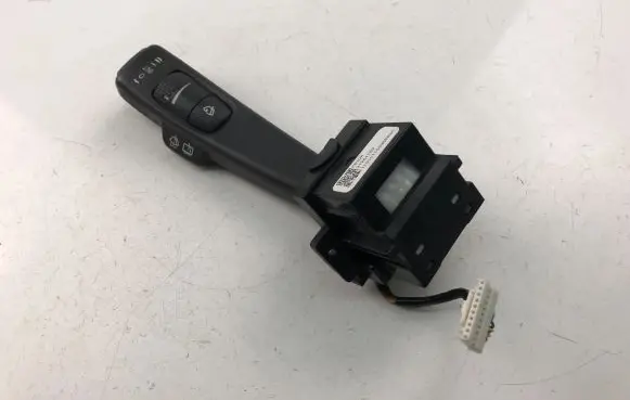 Volvo V70 Indicator stalk 31264169
