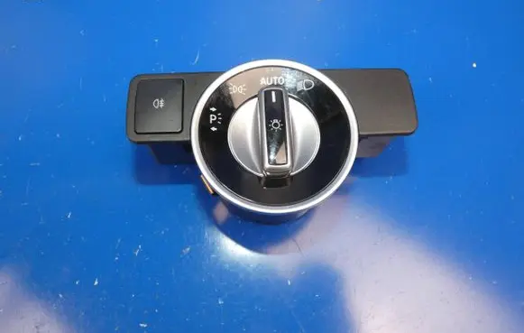 Mercedes-Benz CLA C117 X117 W117 Light switch A2129C 100915