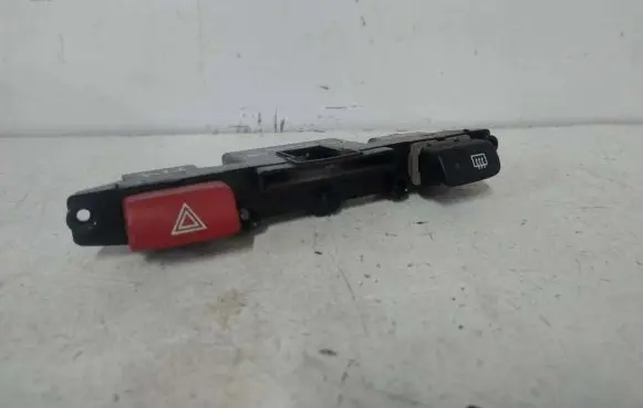 KIA Rio Hazard light switch