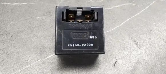 Hyundai Accent Fuel pump relay 95430-22000