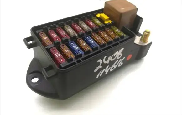 Jaguar XJ X308 Fuse module LNC2800BC 518205000