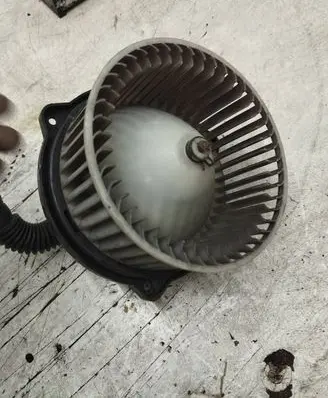 Mazda 323 Heater fan/blower