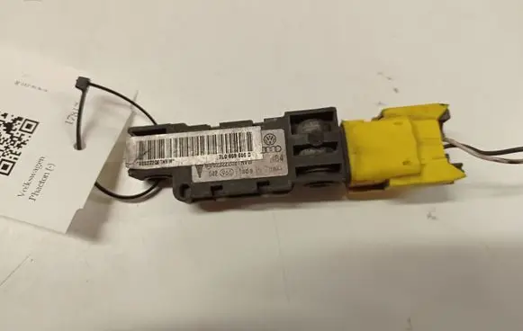 Volkswagen Phaeton Airbag deployment crash/impact sensor 7L0909606D