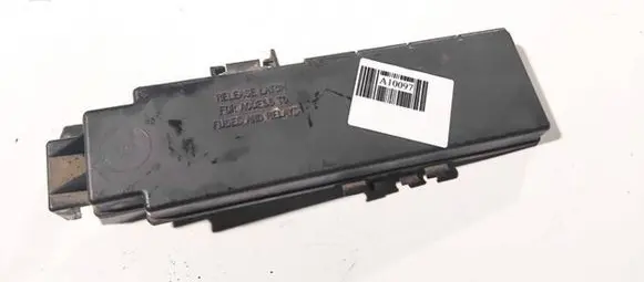 Jeep Cherokee Fuse box cover a1uta90147