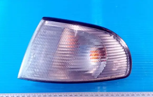 Audi A4 S4 B5 8D Front indicator light 1315106