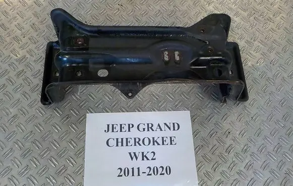 Gearbox mounting bracket