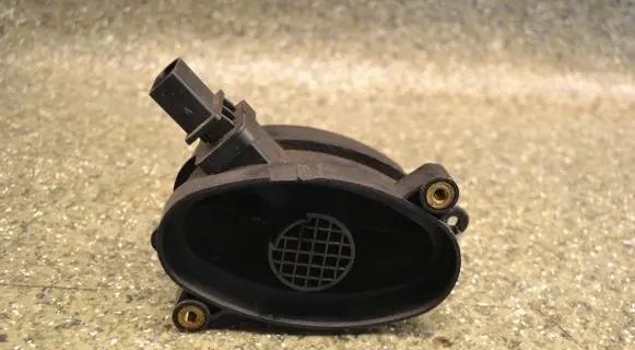 BMW X5 E53 Mass air flow meter 77887440 0928400504