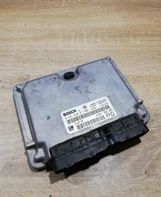 Opel Vectra B Engine control unit/module ECU 0281010271 24417196