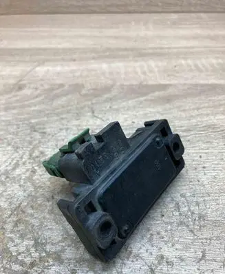 Renault Scenic I Other relay 8769210