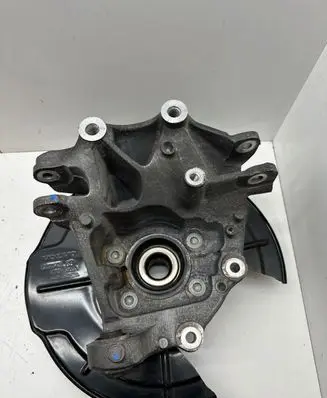 Rear wheel hub