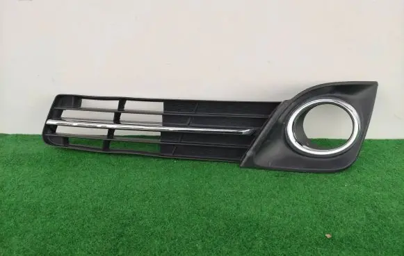 Toyota Camry Front bumper lower grill 5204-06170