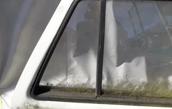 Hyundai Pony Rear vent window glass 