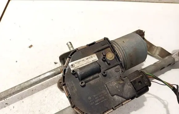 Skoda Octavia Mk2 (1Z) Wiper motor 1397220580 0829036728