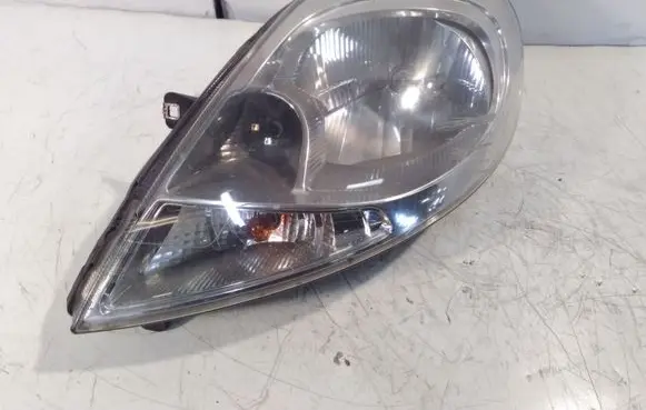 Opel Vivaro Headlight/headlamp 8200701363 93859833 89314010