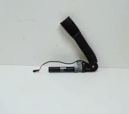 BMW 5 F10 F11 Front seatbelt buckle 615796400B
